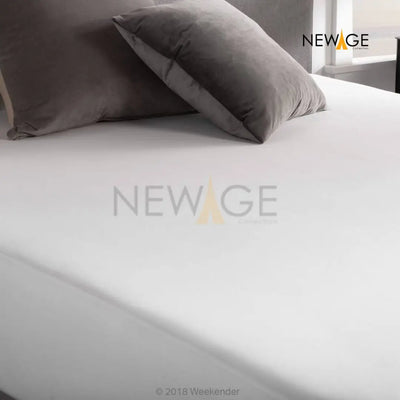 100% Waterproof Jersey Fitted Mattress Protector in White 3
